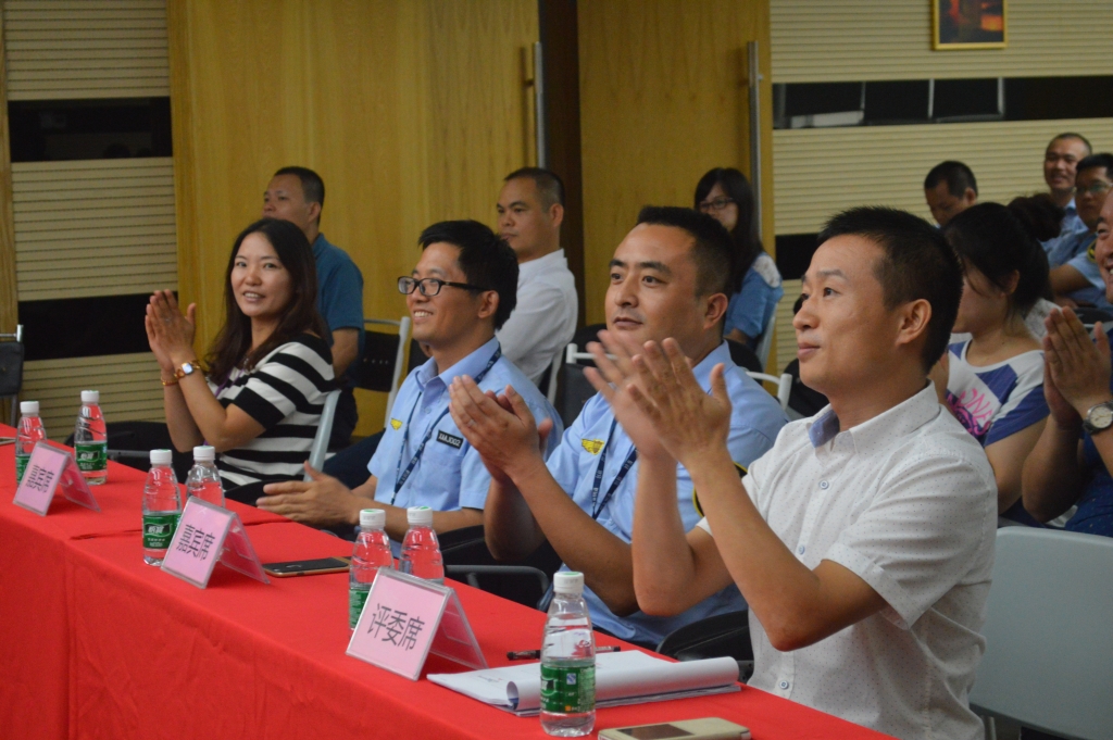 新安街道企業安全管理人員知識競賽現場